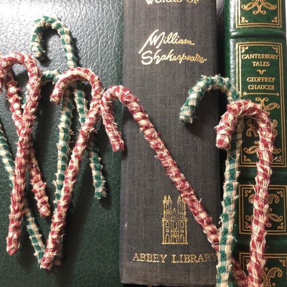 Set of Primitive Candy Canes - Picture 3 of 3